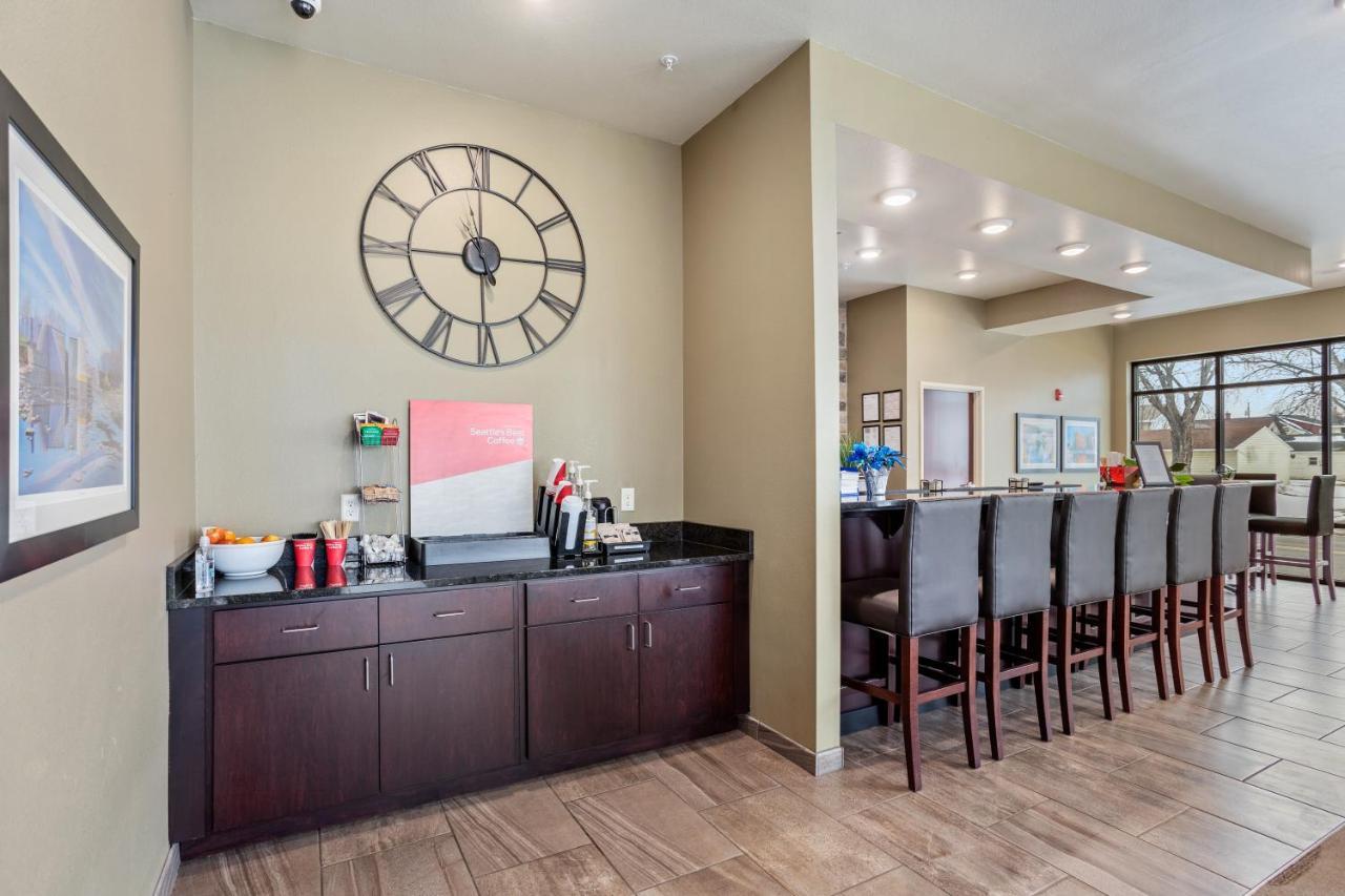 Cobblestone Hotel&Suites - Little Chute Extérieur photo