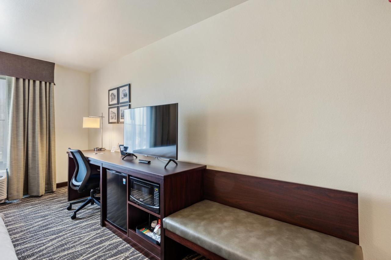 Cobblestone Hotel&Suites - Little Chute Extérieur photo